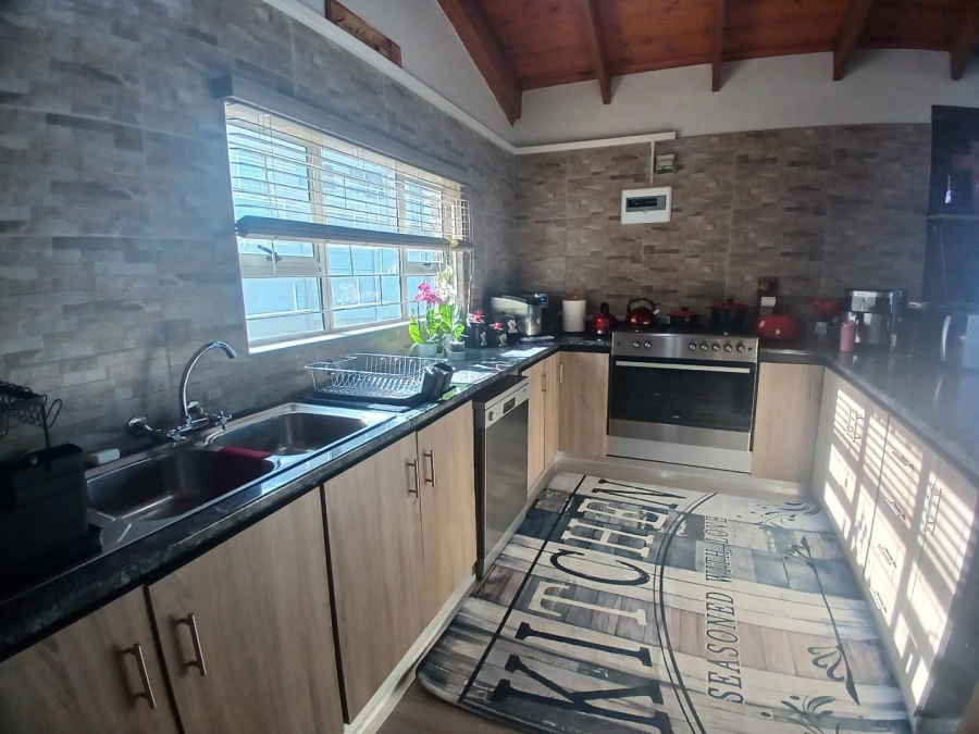 3 Bedroom Property for Sale in Dana Bay Western Cape